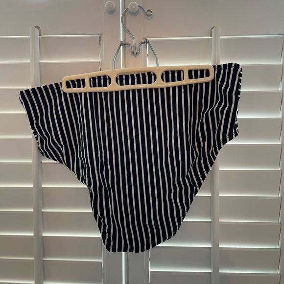 High Rise Bikini Bottom - Picture 2 of 2